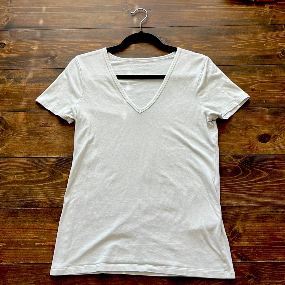 Banana Republic white T-shirt